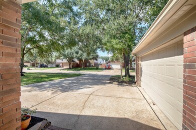 4007 Greenwood Dr, Pearland, TX 77584 - photo 6