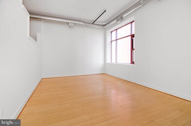 22 S Howard St unit R402, Baltimore, MD 21201 - photo 7