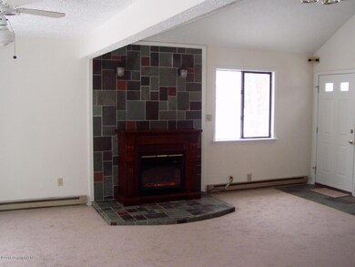 9487 Juniper Dr, Tobyhanna, PA 18466 - photo 4