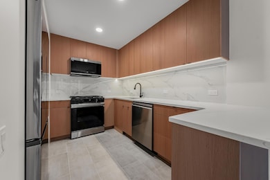Metropolitan Tower unit 52E, New York, NY 10019 - photo 6