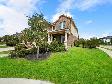 Located on a corner lot in Bridgeland! Has tons of