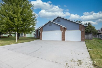 426 Bitterbrush Ave, Nampa, ID 83686 - photo 3