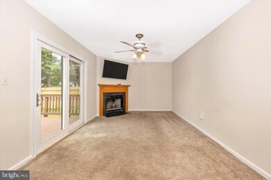 19016 Mcfarlin Dr, Germantown, MD 20874 - photo 7