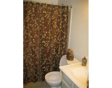 14 Thompson Dr unit 3, Randolph, MA 02368 - photo 3