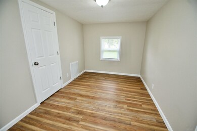 1808 Dover St, Elkhart, IN 46516 - photo 6