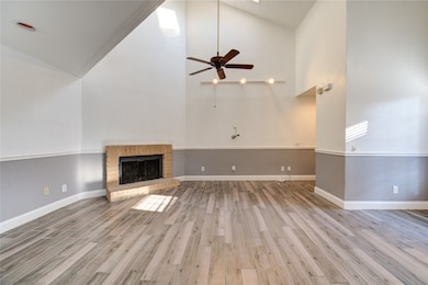 9809 Richmond Ave unit 5, Houston, TX 77042 - photo 2