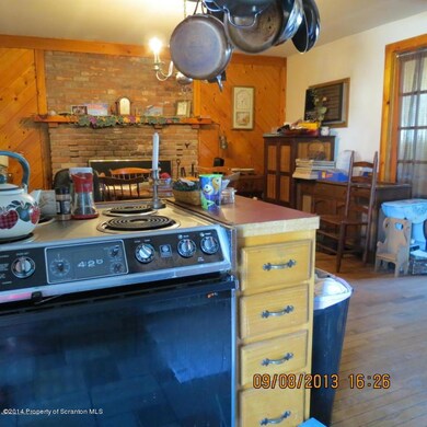 235 Swetland St, Duryea, PA 18642 - photo 3