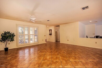 10514 W Highwood Ln, Sun City, AZ 85373 - photo 4
