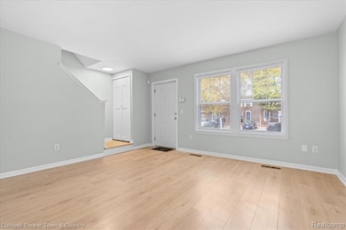 6232 Beechfield Dr unit 113, Lansing, MI 48911 - photo 5