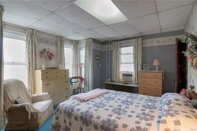 784 S 8th St, Allentown, PA 18103 - photo 7