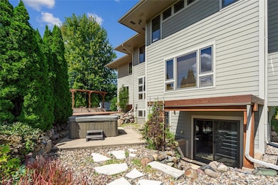 9524 Wickham Dr, Johnston, IA 50131 - photo 4