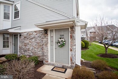 908 Mews Dr unit 908, Sellersville, PA 18960 - photo 2