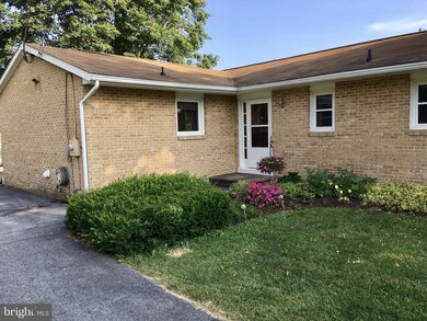 968 Coldspring Rd, Fayetteville, PA 17222 - photo 3