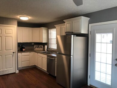 28C45A20-EA98-4827-B56B-F0DB5735C4B1