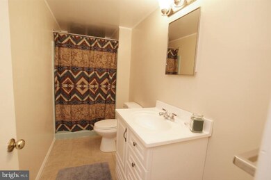 5206 Portsmouth Rd, Fairfax, VA 22032 - photo 6