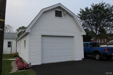 148 W Beil Ave, Nazareth, PA 18064 - photo 7