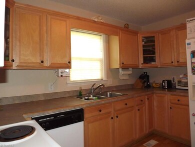 3561 Marathon Dr, Asheboro, NC 27205 - photo 7