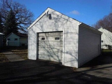 2226 Tremainsville Rd, Toledo, OH 43613 - photo 5