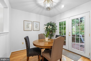 11752 Great Owl Cir, Reston, VA 20194 - photo 5