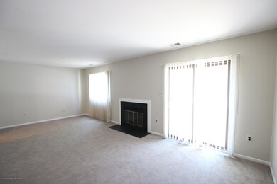 81 Wigwam Ln, Tinton Falls, NJ 07724 - photo 4