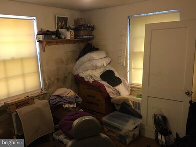 113 W Parkway Ave, Chester, PA 19013 - photo 5