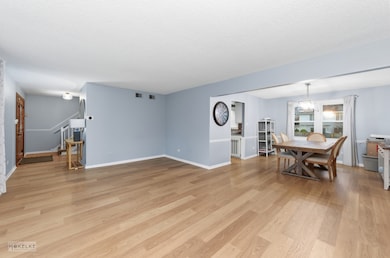 unlisted-address, Shorewood, IL 60404 - photo 6