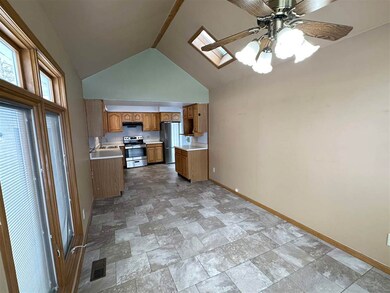 2037 E Springhill Dr, Terre Haute, IN 47802 - photo 4