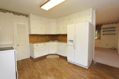 View of the Large Kitch. w/ Eating Space
