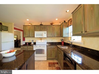 19 Cubbler Ct, Bechtelsville, PA 19505 - photo 6