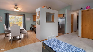 4470 Turnbow Ln, Bismarck, ND 58503 - photo 6