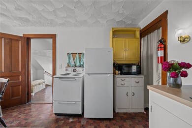 350 Broadway unit 2, Newport, RI 02840 - photo 6