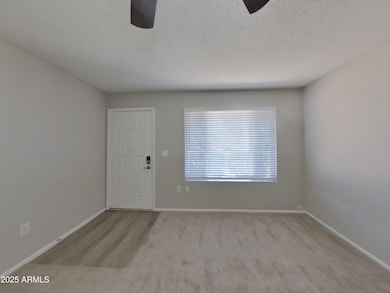 828 N Pine Ct, Gilbert, AZ 85233 - photo 2