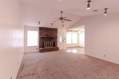 2897 W 112th Place S, Jenks, OK 74037 - photo 3