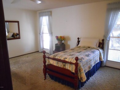 9607 W Cottonwood Dr, Sun City, AZ 85373 - photo 7