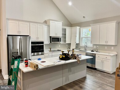 190 Moonstone Dr, Kearneysville, WV 25430 - photo 3