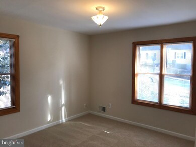 5422 Varnum St, Bladensburg, MD 20710 - photo 7