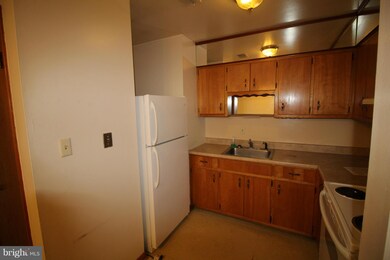 1499 N East St, Frederick, MD 21701 - photo 2