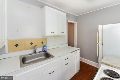 57 N Keystone Ave, Upper Darby, PA 19082 - photo 7