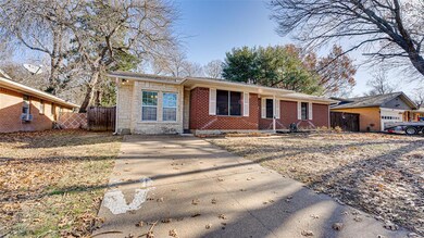 1600 Nichols St, Ennis, TX 75119 - photo 4