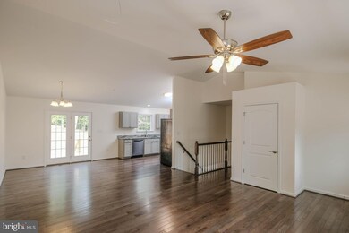 703 Cardinal Dr, Front Royal, VA 22630 - photo 3