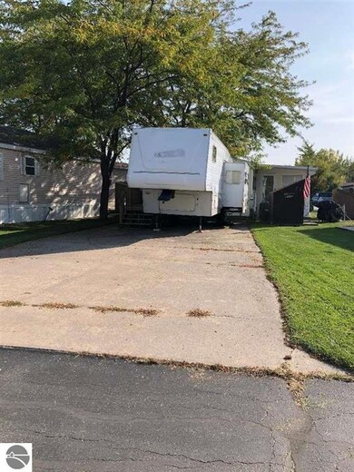 72 E Michigan Ave, Au Gres, MI 48703 - photo 3