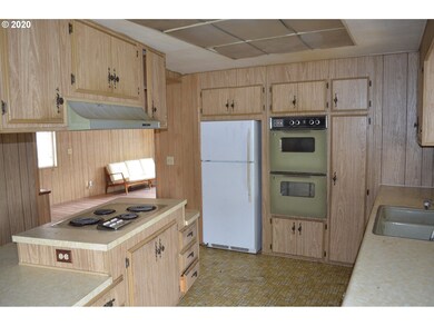 748 S Bridge St, Prairie City, OR 97869 - photo 6