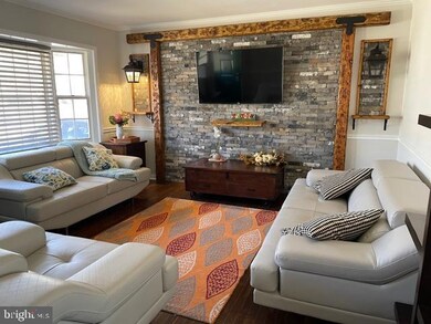 207 Hutton St, Gaithersburg, MD 20877 - photo 4