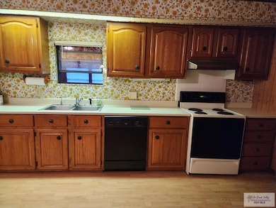 1402 Coco Palm Dr, Harlingen, TX 78552 - photo 7