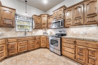 50 Berkshire Dr, Bella Vista, AR 72714 - photo 6