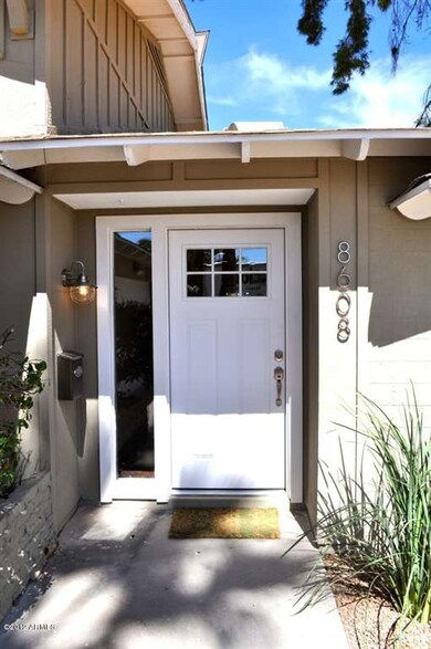 Front entry way.