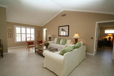 Entry foyer w/ double doors