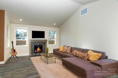 61556 SE Chief Joseph Ln, Bend, OR 97702 - photo 2