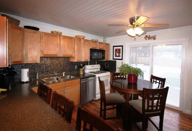 34 Winslow Dr, Schenectady, NY 12309 - photo 2