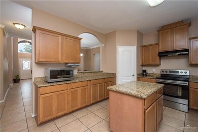 2302 Bald Cypress Dr, Weslaco, TX 78596 - photo 5